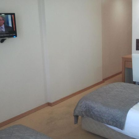 Hotel Kocaman Измир Номер фото